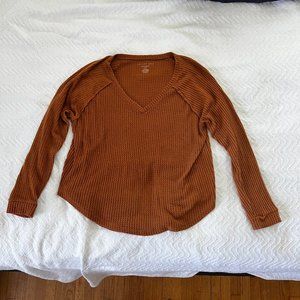 American Eagle V-Neck Long Sleeve Shirt